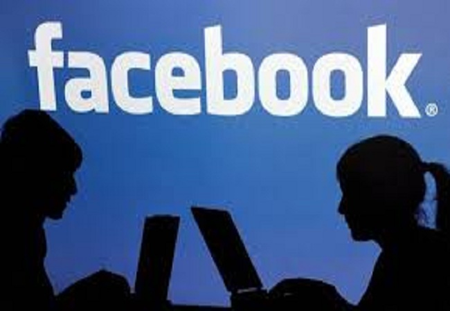 ফেসবুকে প্রেম করার সহজ উপায়!