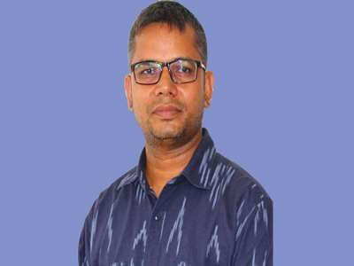 আমলা নির্ভর রাষ্ট্রে নীতি-নির্ধারকদের পরিস্থিতি বুঝা কঠিন