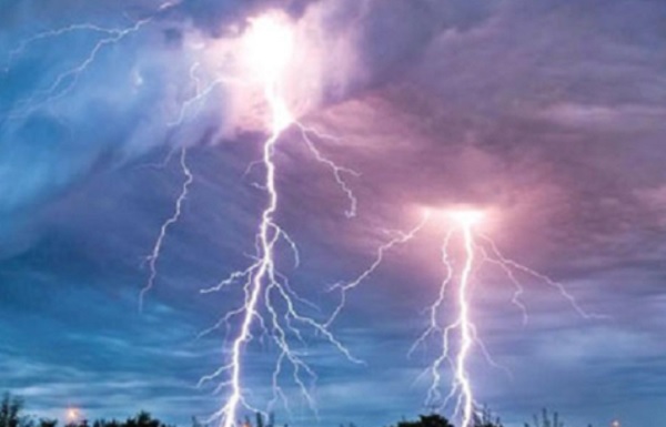 নিম্নচাপ: সারাদেশে বজ্রসহ বৃষ্টির সম্ভাবনা