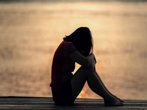 যে ৫ উপায়ে দূর করতে পারেন একাকীত্ব  