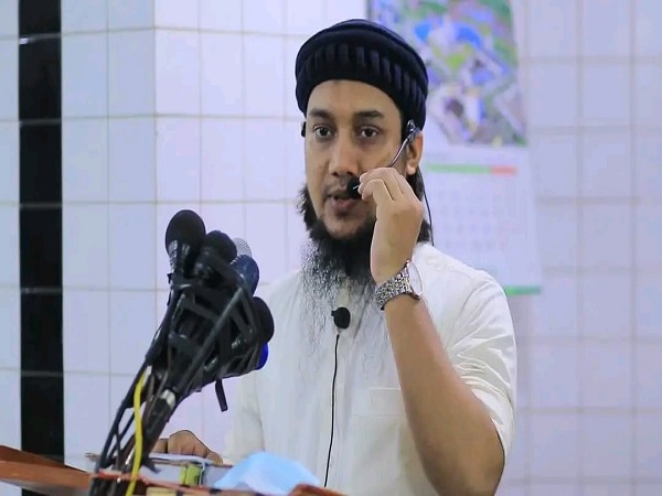 মাহফিলে আবু ত্বহা আদনানের উপর হামলা 