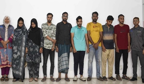 তরুণীদের চাকরির ফাঁদে ফেলে অসামাজিক কাজ, শত কোটি আয়!