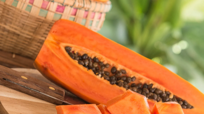 খালি পেটে নাকি ভরা পেটে খাবেন পেঁপে