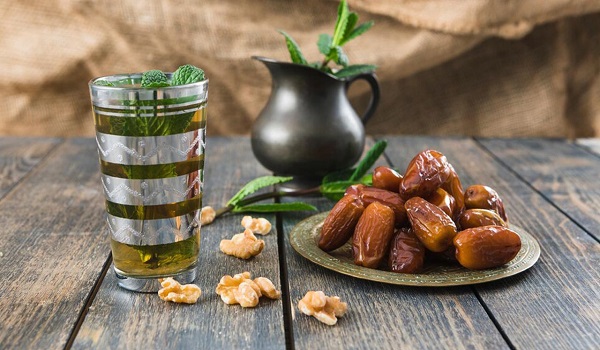 খেজুর খেয়ে রোজা ভাঙা হয় কেন?