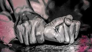 চলন্ত বাসে কলেজছাত্রীকে ধর্ষণের অভিযোগ, 