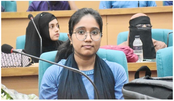 ডাকসু নির্বাচনে জুলাই যোদ্ধা সানজিদা আহমেদ তন্বির ইশতেহার ঘোষণা