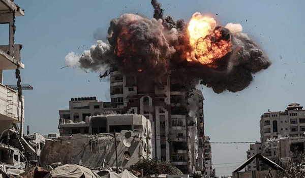 গাজায় ইসরায়েলি হামলf: নিহত ৫৩, ক্ষুধায় মৃত ৪২২