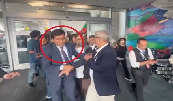 মির্জা ফখরুলকে টেনে নেওয়া সেই কর্মকর্তা ‘ছাত্রলীগের সাবেক কেন্দ্রীয় নেতা’