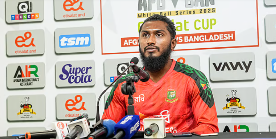 ৯ রানে ৬ উইকেট পতন, জাকের বলছেন স্বাভাবিক ব্যাপার