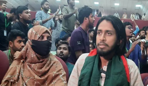 তোমার মাথার দাম ধরা হয়েছে ১০ কোটি টাকা, সালাউদ্দিন