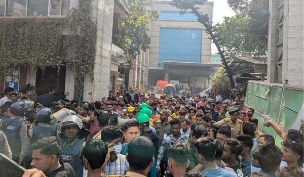 চট্টগ্রামে কারখানায় বিস্ফোরণ, আহত ১১