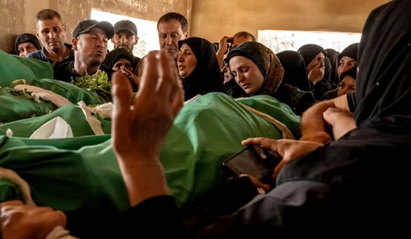 লেবাননে জানাজার নামাজে ইসরায়েলের বিমান হামলা, নিহত ১০