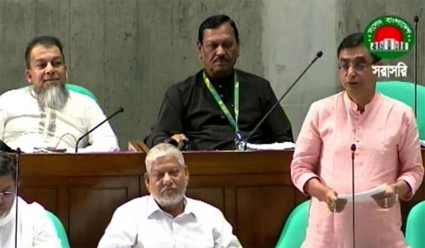 প্রধানমন্ত্রী ও তার ভাইকে শিশু মুক্তিযুদ্ধা হিসেবে স্বীকৃতি দেওয়ার দাবি