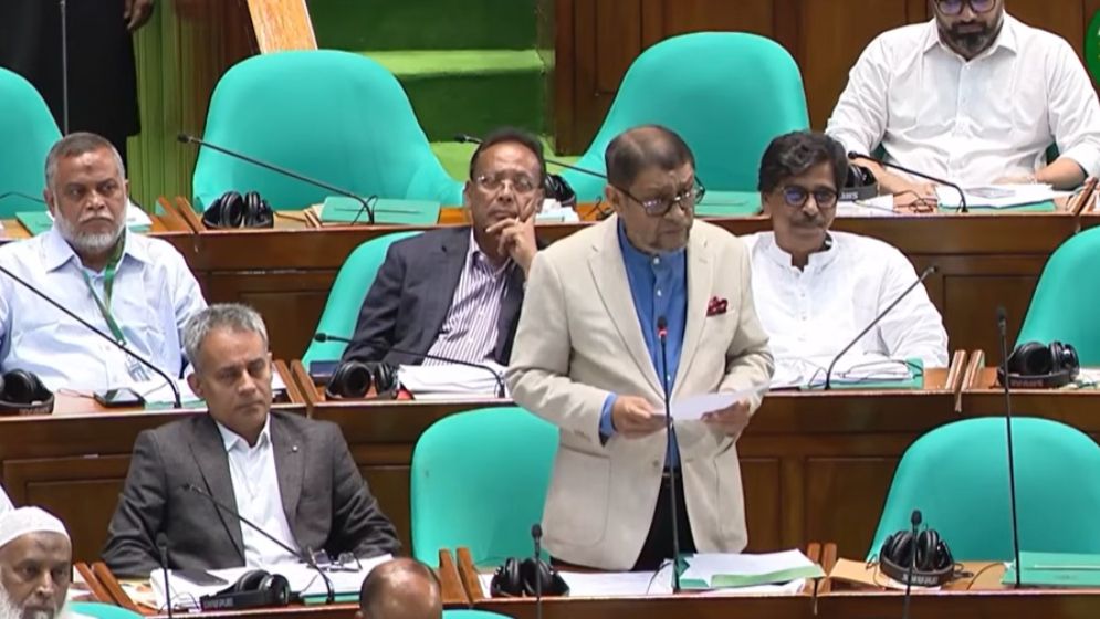 সম্রাট বাবরের সঙ্গে প্রধানমন্ত্রীর তুলনা করলেন স্বাস্থ্যমন্ত্রী