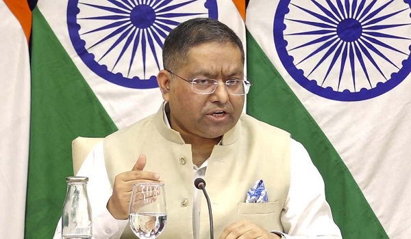 হাসিনাকে ফিরানোর আবেদন পর্যবেক্ষন করছে ভারত, দাবি জয়সওয়ালের