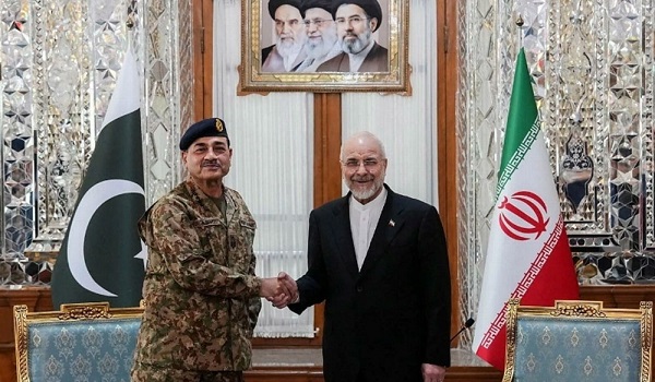 ইরান ত্যাগ করলেন পাকিস্তানের সেনাপ্রধান