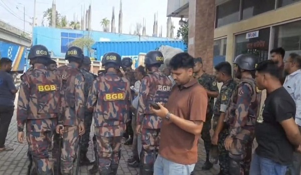 জ্বালানি মজুদের দায়ে ২ প্রতিষ্ঠানকে জরিমানা ৯০ হাজার