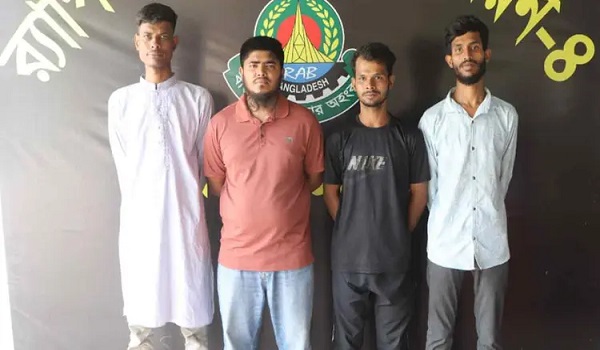 ব্যবসায়ীর কছে চাঁদা চেয়ে গুলি, গ্রেপ্তার ৪