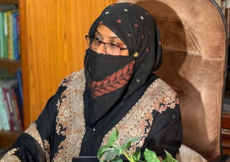 স্বামী সংসদে যেতে না পারলেও যাচ্ছেন স্ত্রী