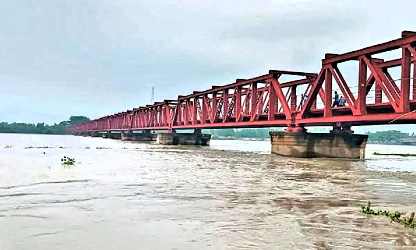 তিস্তার পানি বিপৎসীমার কাছাকাছি, নিম্নাঞ্চলে প্লাবনের শঙ্কা
