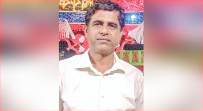 ভারতের ভোটার হয়েও খুলনায় স্কুলের প্রধান শিক্ষক দীপক চন্দ্র